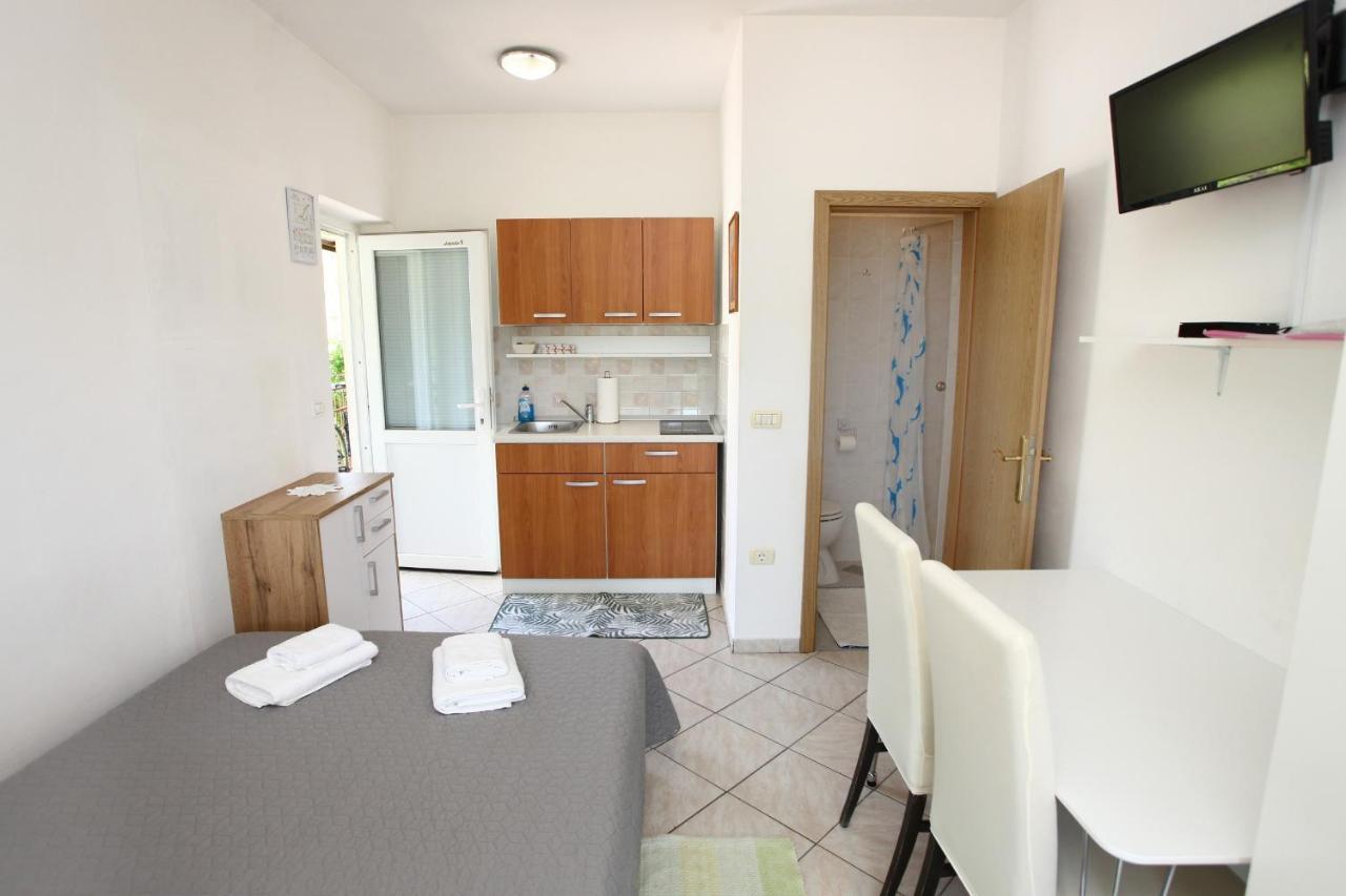 Bozena Studio Kneb Порторож Екстер'єр фото